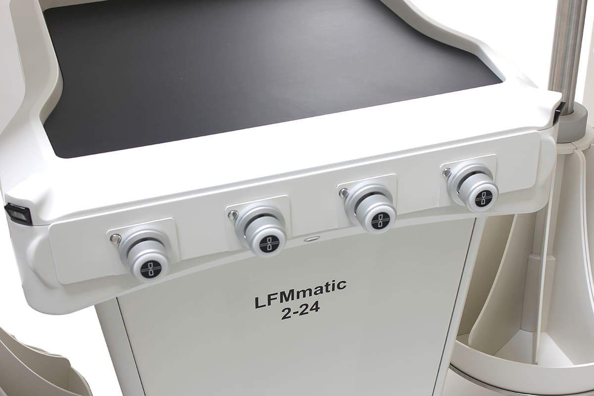 Four integrated sealing clamps
